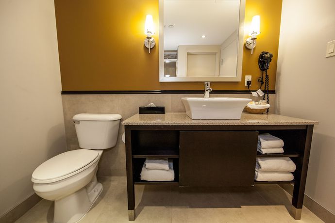 Imagen de la habitación del Hotel Radisson Montreal Airport. Foto 14