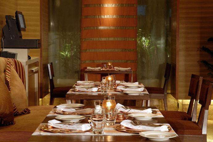 Imagen del bar/restaurante del Hotel Radisson Mumbai Goregaon. Foto 5