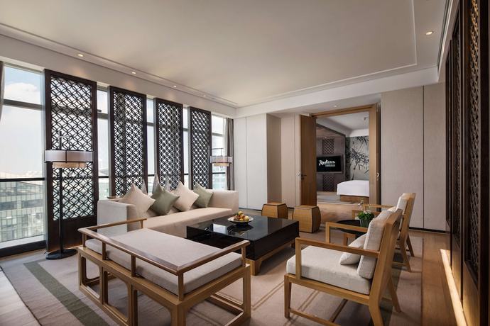 Imagen de la habitación del Hotel Radisson Ningbo Beilun. Foto 8