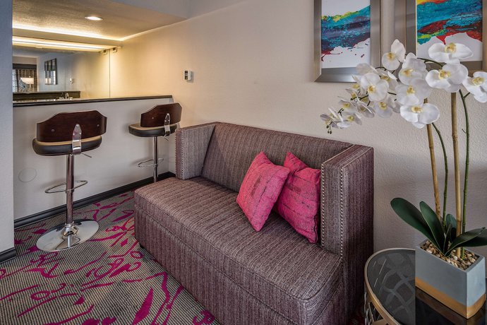 Imagen de la habitación del Hotel Radisson Oakland Airport. Foto 8