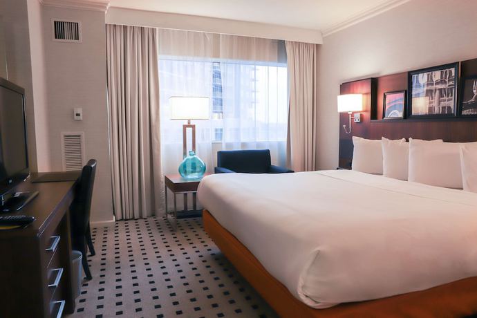 Imagen de la habitación del Hotel Radisson Plaza At Kalamazoo Center. Foto 10