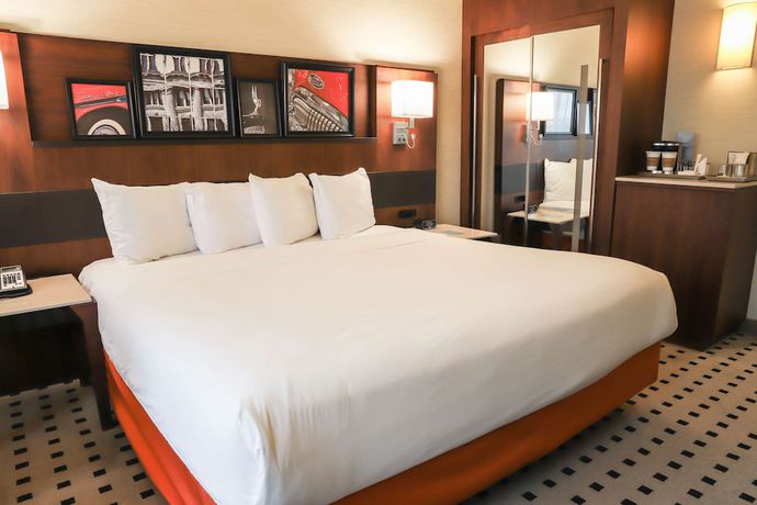 Imagen de la habitación del Hotel Radisson Plaza At Kalamazoo Center. Foto 13