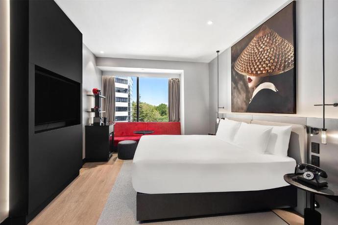 Imagen de la habitación del Hotel Radisson RED Auckland. Foto 4