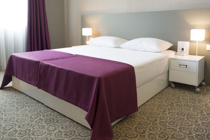 Imagen de la habitación del Hotel Radisson RED Belgrade. Foto 3