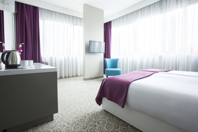 Imagen de la habitación del Hotel Radisson RED Belgrade. Foto 7