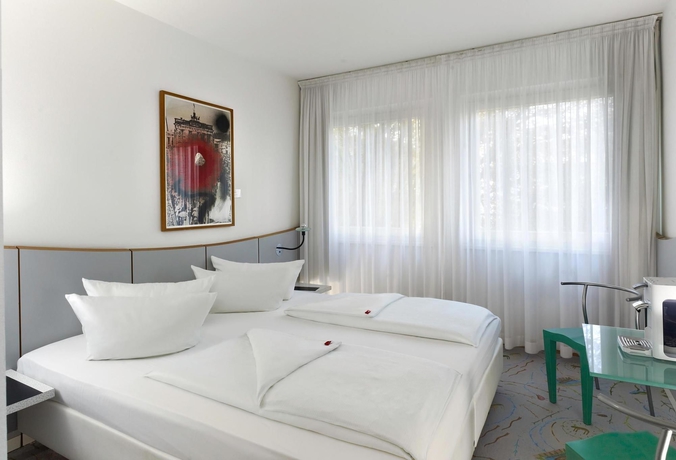 Imagen de la habitación del Hotel Radisson RED Berlin Kudamm. Foto 6