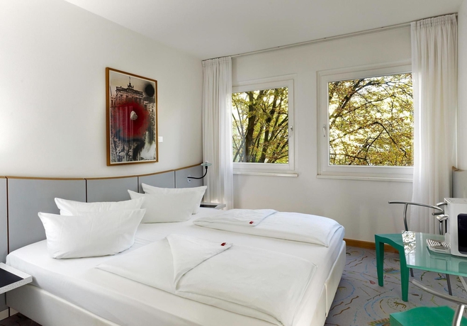 Imagen de la habitación del Hotel Radisson RED Berlin Kudamm. Foto 7