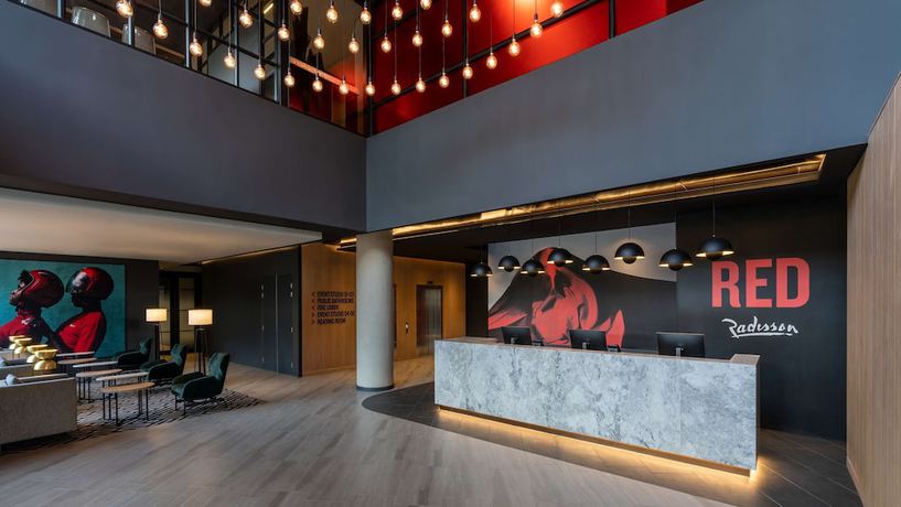 Imagen de los interiores del Hotel Radisson RED Hotel, Johannesburg Rosebank. Foto 19