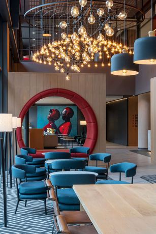 Imagen del bar/restaurante del Hotel Radisson RED Hotel, Johannesburg Rosebank. Foto 4