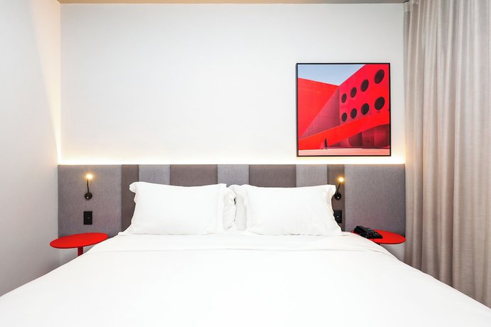 Imagen de la habitación del Hotel Radisson RED Ibirapuera. Foto 6