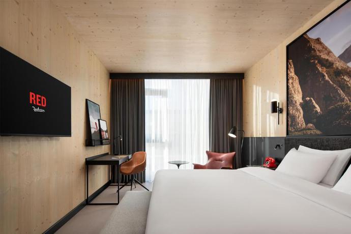 Imagen de la habitación del Hotel Radisson RED Innsbruck. Foto 5