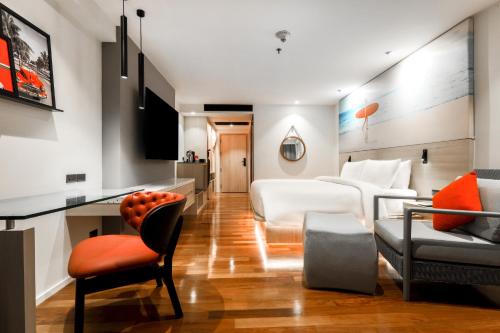 Imagen de la habitación del Hotel Radisson RED Phuket Patong Beach. Foto 7