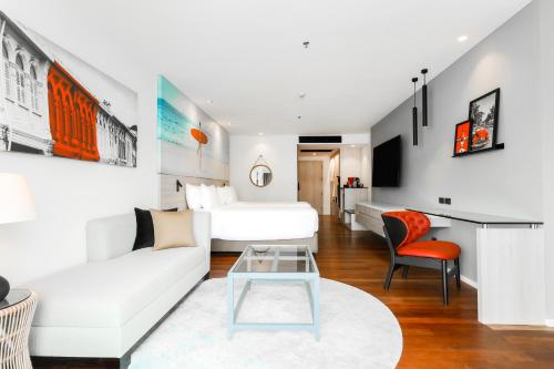 Imagen de la habitación del Hotel Radisson RED Phuket Patong Beach. Foto 10