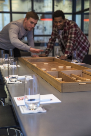 Imagen de los interiores del Hotel Radisson Red Brussels. Foto 15