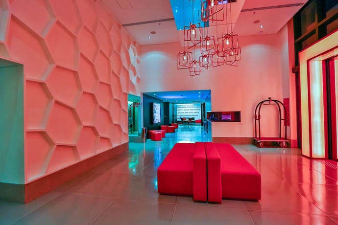 Imagen de los interiores del Hotel Radisson Red Campinas. Foto 11