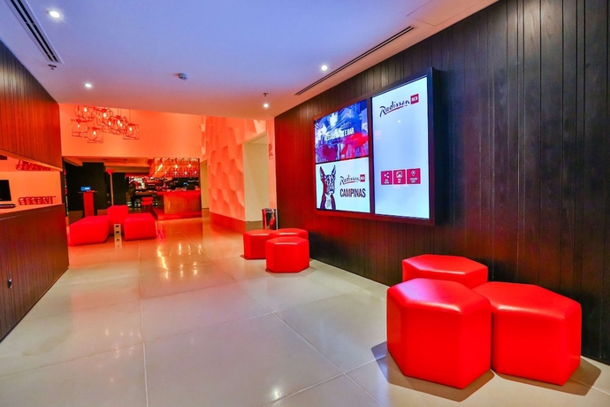 Imagen de los interiores del Hotel Radisson Red Campinas. Foto 19