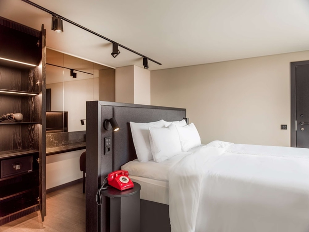 Imagen de la habitación del Hotel Radisson Red Helsinki. Foto 11