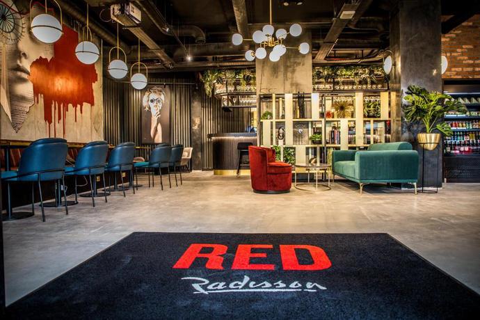 Imagen de los interiores del Hotel Radisson Red London Greenwich The O2. Foto 16