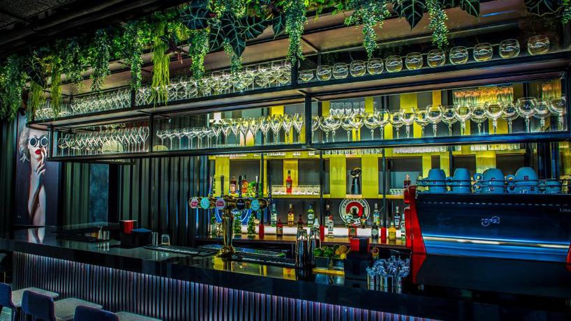 Imagen del bar/restaurante del Hotel Radisson Red London Greenwich The O2. Foto 8