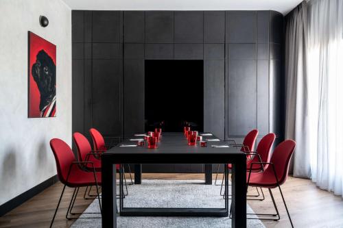 Imagen general del Hotel Radisson Red Madrid. Foto 7