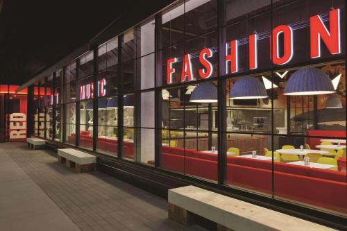 Imagen general del Hotel Radisson Red Minneapolis Downtown. Foto 1