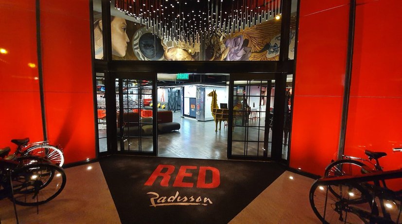 Imagen de los interiores del Hotel Radisson Red Miraflores. Foto 12