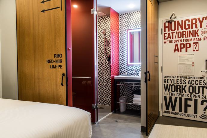 Imagen de la habitación del Hotel Radisson Red Miraflores. Foto 9