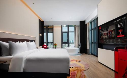 Imagen general del Hotel Radisson Red Yangzhou Slender West Lake. Foto 1