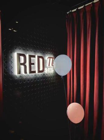 Imagen general del Hotel Radisson Red Yangzhou Slender West Lake. Foto 4