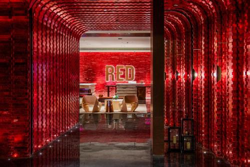 Imagen general del Hotel Radisson Red Yangzhou Slender West Lake. Foto 18