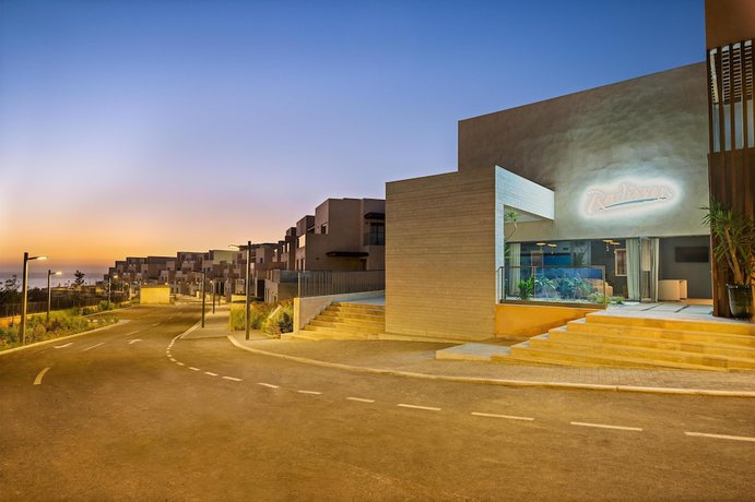 Imagen de los exteriores del Hotel Radisson Residences Taghazout Bay. Foto 8