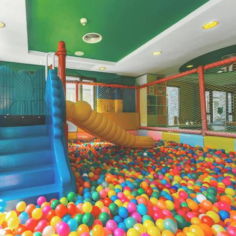 Imagen de los interiores del Hotel Radisson Resort and Suites Phuket. Foto 15