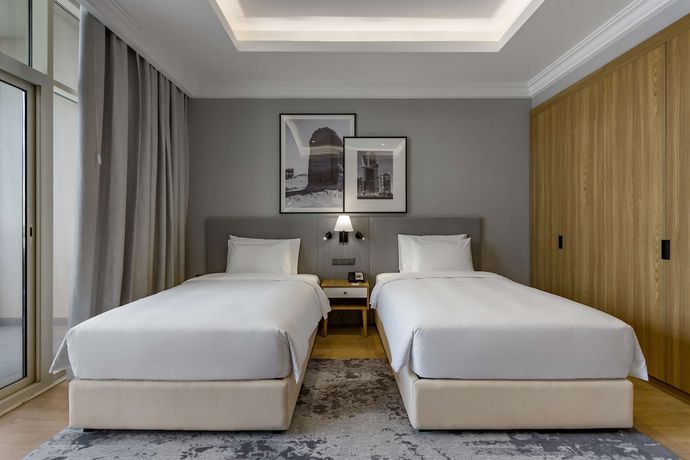 Imagen de la habitación del Hotel Radisson Riyadh Airport. Foto 7