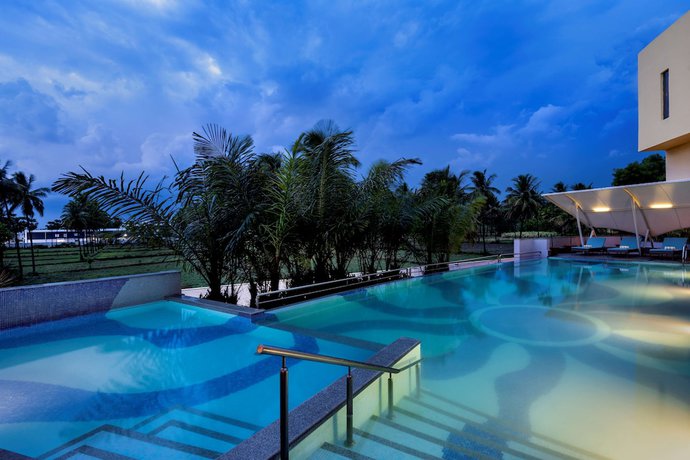 Imagen de la piscina del Hotel Radisson Salem. Foto 20