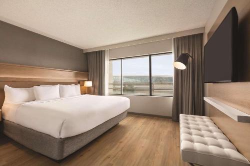 Imagen de la habitación del Hotel Radisson Seattle Airport. Foto 10