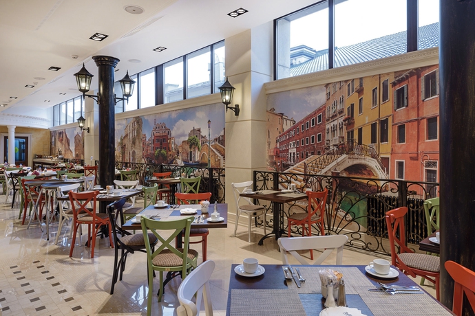 Imagen del bar/restaurante del Hotel Radisson Slavyanskaya Hotel and Business Centre, Moscow. Foto 2