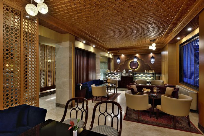 Imagen del bar/restaurante del Hotel Radisson Srinagar. Foto 6