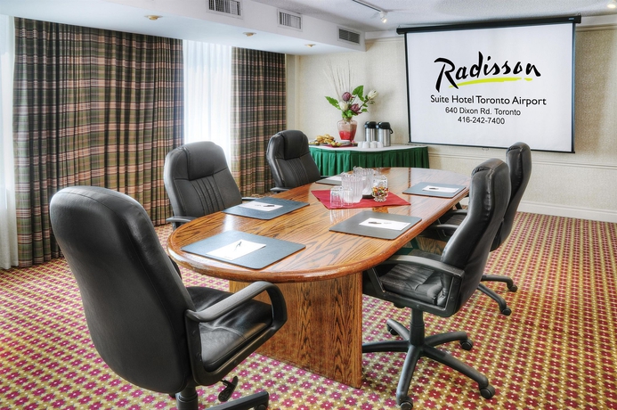 Imagen de los interiores del Hotel Radisson Suite - Toronto Airport. Foto 9