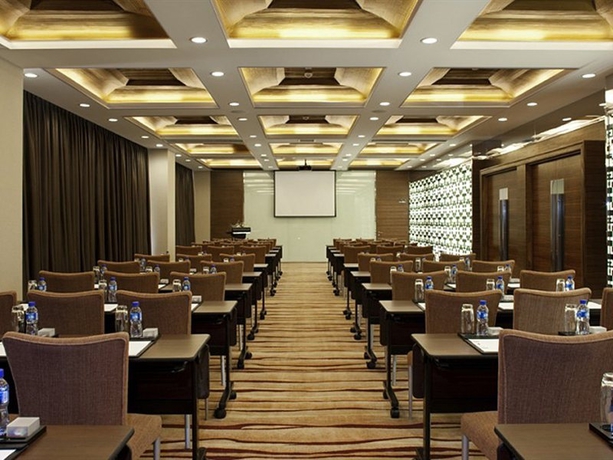 Imagen de los interiores del Hotel Radisson Tianjin. Foto 11