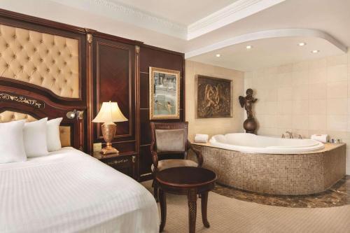 Imagen de la habitación del Hotel Radisson Toronto Airport West. Foto 12