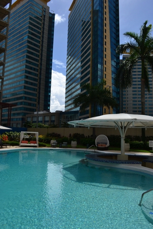 Imagen de la piscina del Hotel Radisson Trinidad. Foto 13