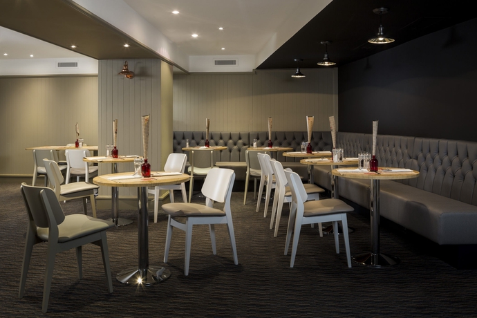 Imagen del bar/restaurante del Hotel Radisson York. Foto 4