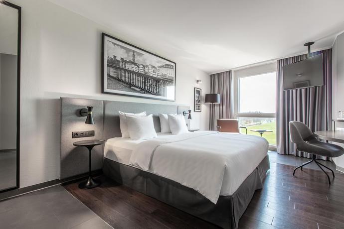 Imagen de la habitación del Hotel Radisson Zurich Airport. Foto 14