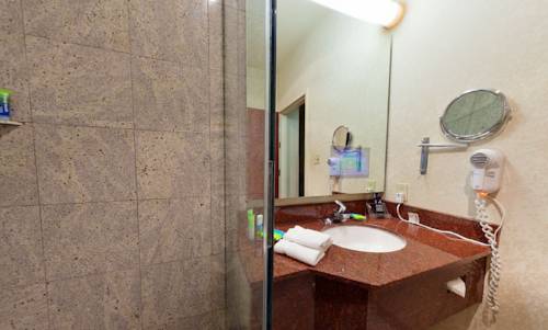 Imagen de la habitación del Hotel Radisson & Conference Center Rockford. Foto 4