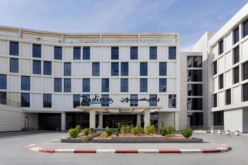 Imagen general del Hotel Radisson and Apartments Dammam Industry City. Foto 1