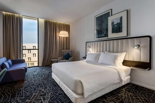 Imagen de la habitación del Hotel Radisson and Apartments Dammam Industry City. Foto 19