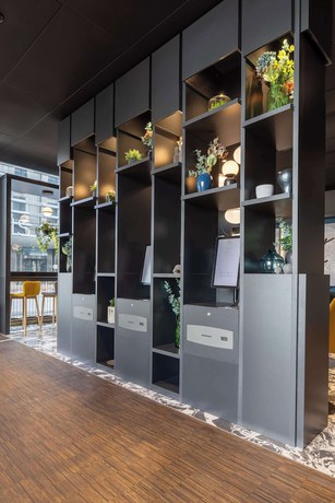 Imagen de los interiores del Hotel Radisson and Suites Zurich. Foto 15