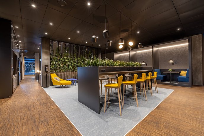 Imagen de los interiores del Hotel Radisson and Suites Zurich. Foto 18