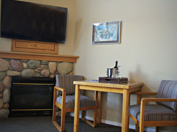 Imagen de la habitación del Hotel Radium Chalet. Foto 6