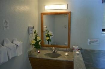 Imagen de la habitación del Hotel Radium Park Lodge. Foto 7